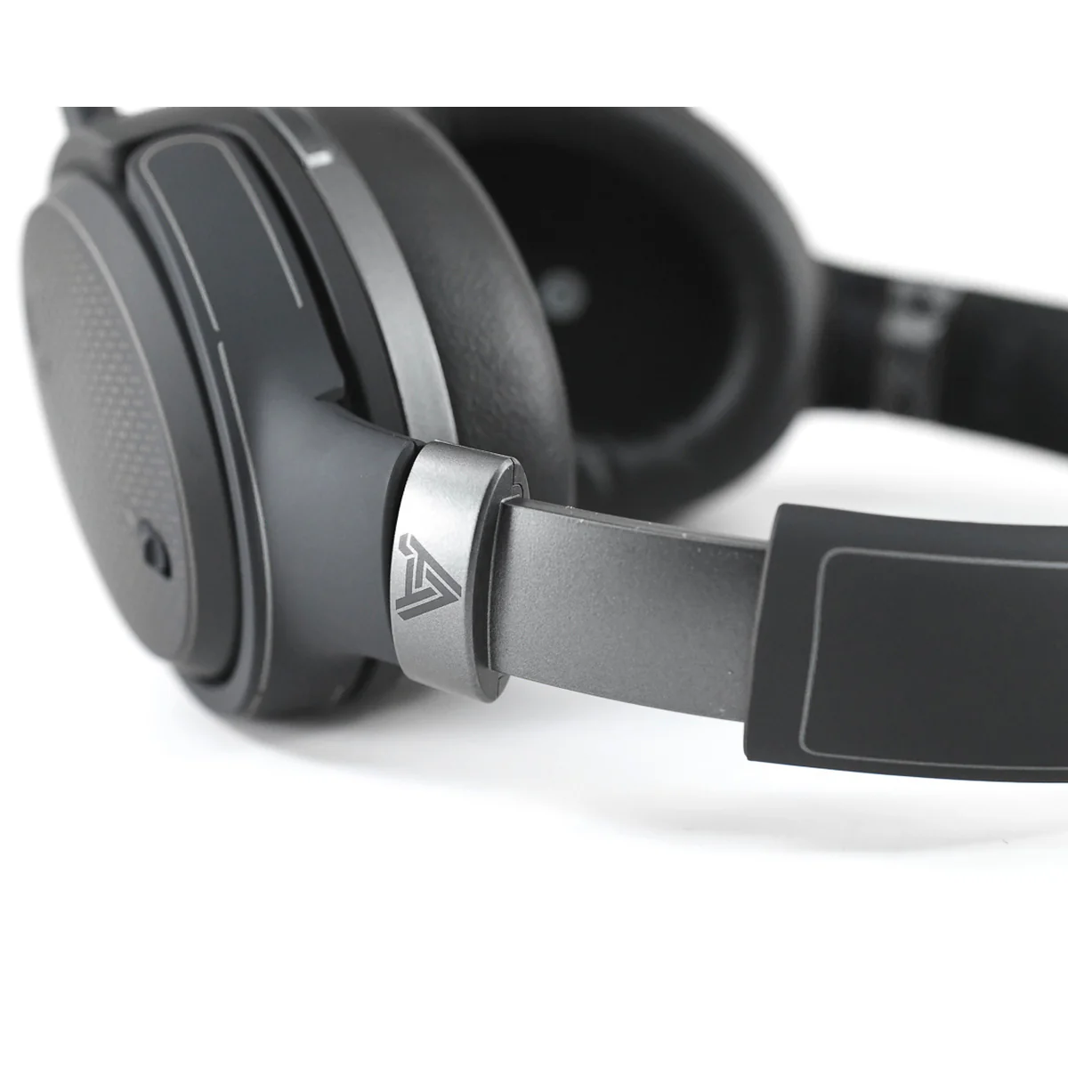 Audeze Mobius Headphone & Gaming Headset w/ 3D Sound - Image 7