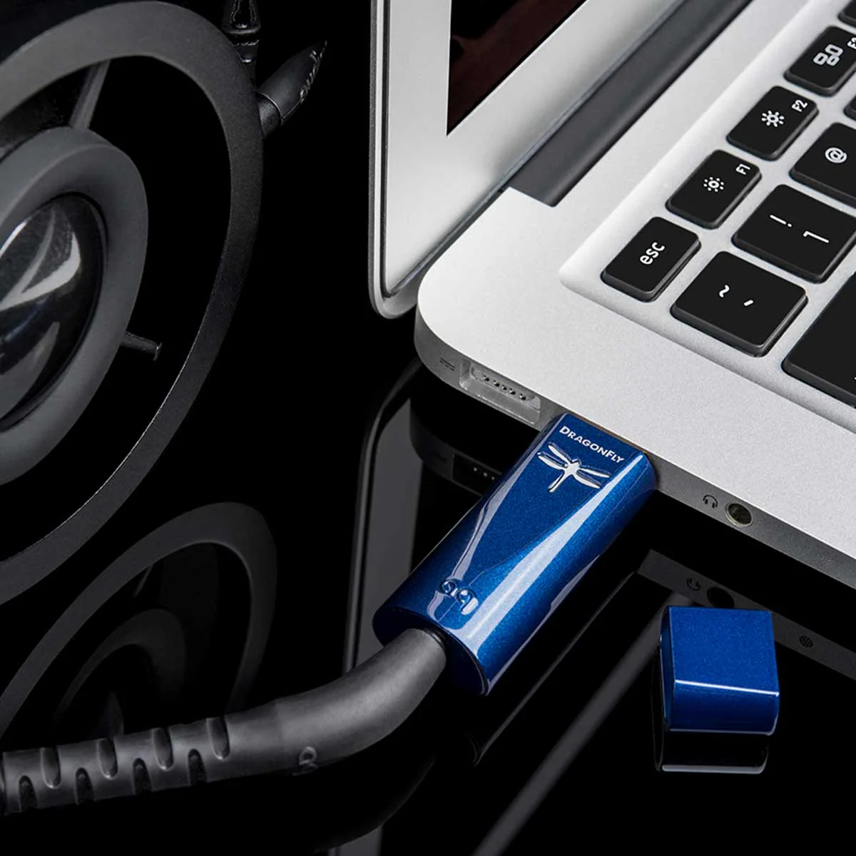 AudioQuest OPEN BOX Dragonfly Cobalt USB Digital-to-Analog Converter - B Grade - Image 2