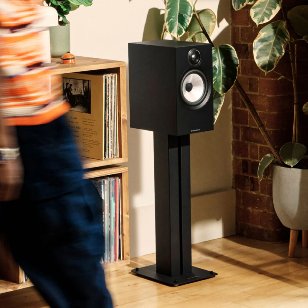 Bowers & Wilkins 607 S3 Bookshelf Speakers - Pair - Image 10