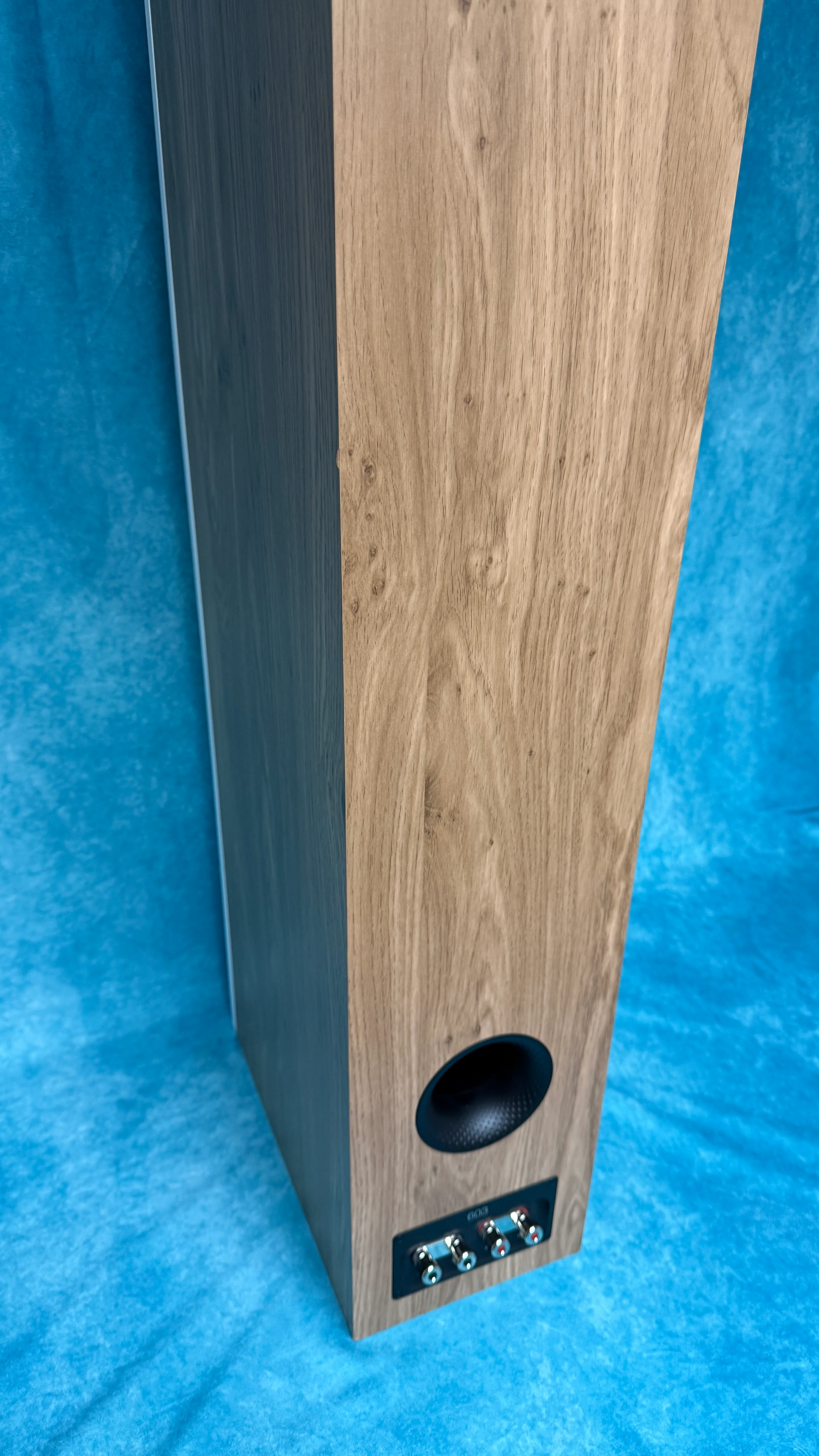 Bowers & Wilkins 603 S3 Floorstanding Speaker - Oak - Image 16