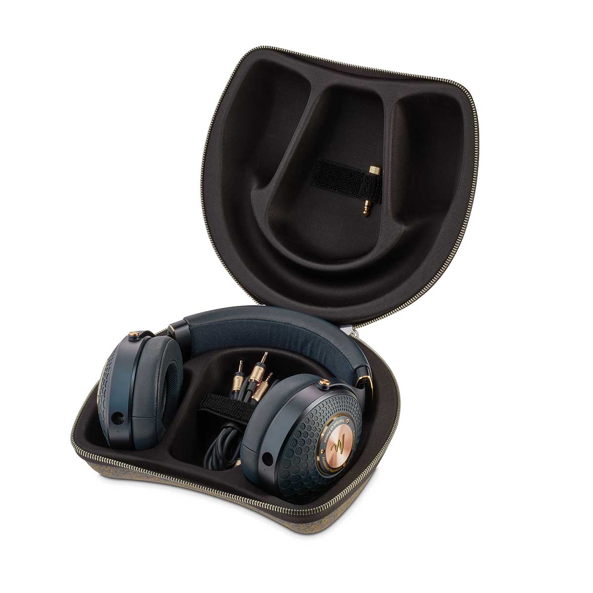 Focal Celestee Closed Back Over Ear Headphones - Image 8