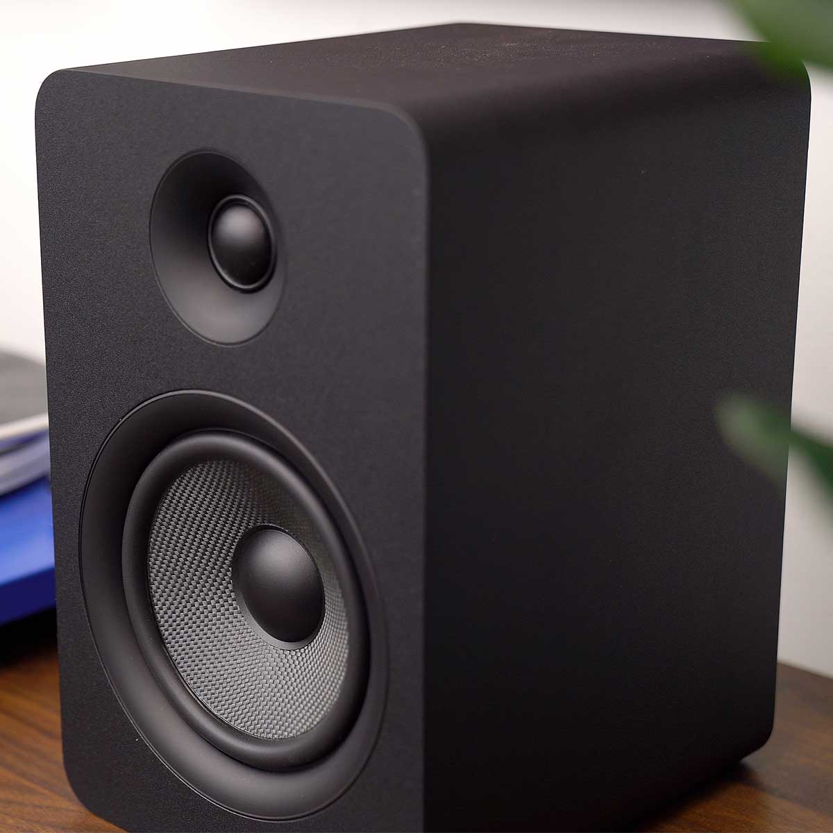 Kanto YU Passive 5.25" Bookshelf Speakers - Pair - Image 7