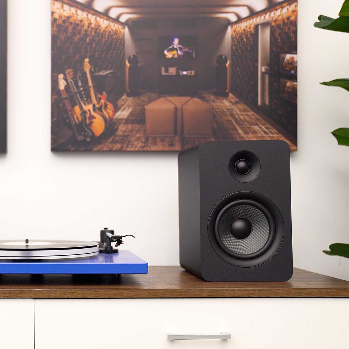 Kanto YU Passive 5.25" Bookshelf Speakers - Pair - Image 8