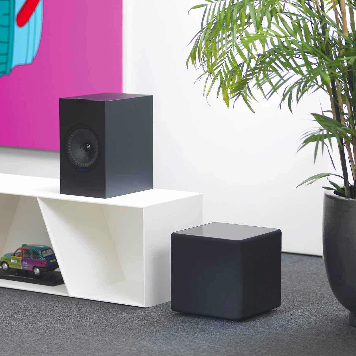KEF KUBE 10 10-inch Bass Driver Active Subwoofer - Gloss Black - Each - Image 5