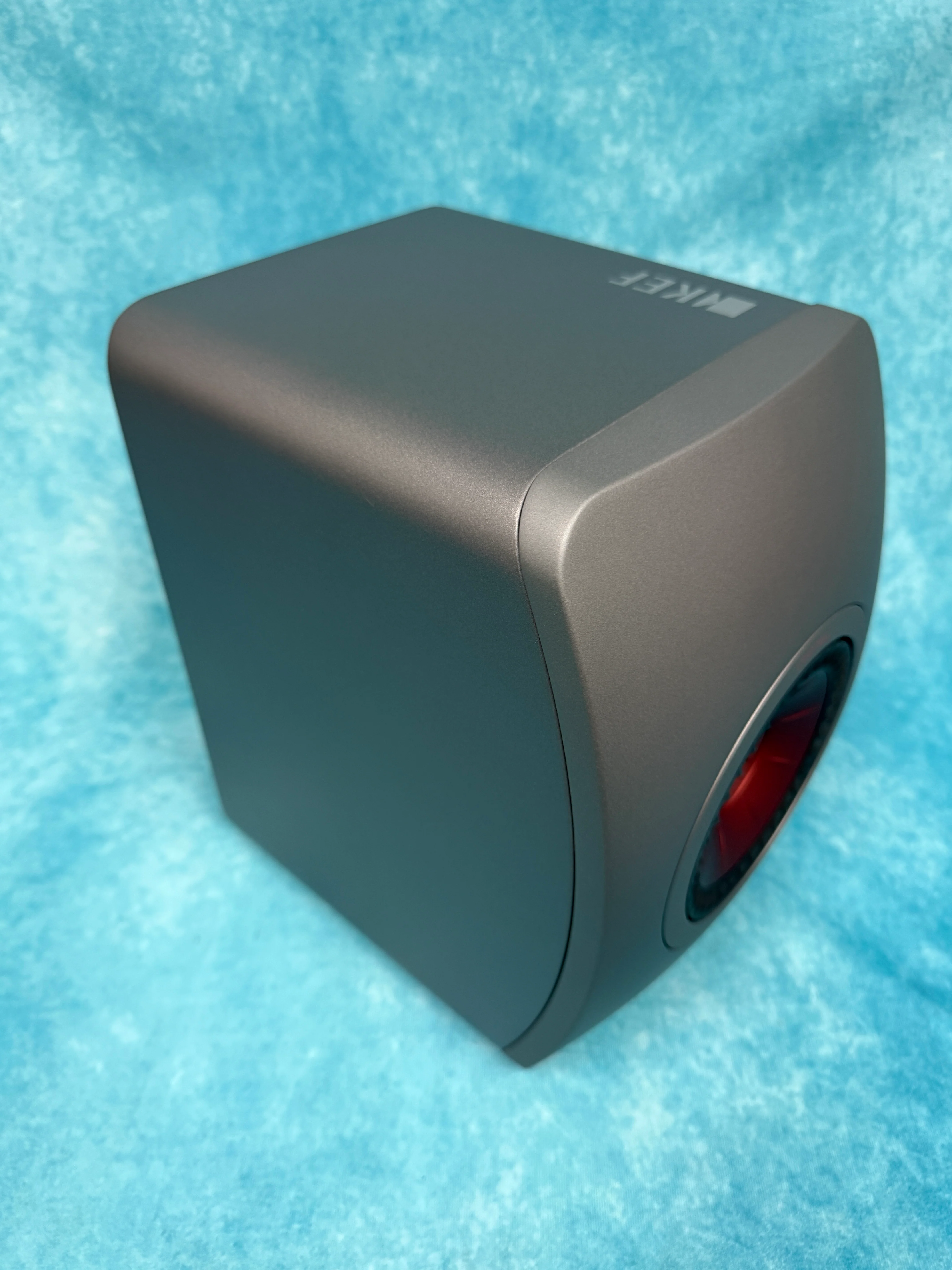 KEF OPEN BOX LS50 Meta Center Single Monitor Bookshelf - Titanium Gray - Each - B Grade - Image 3