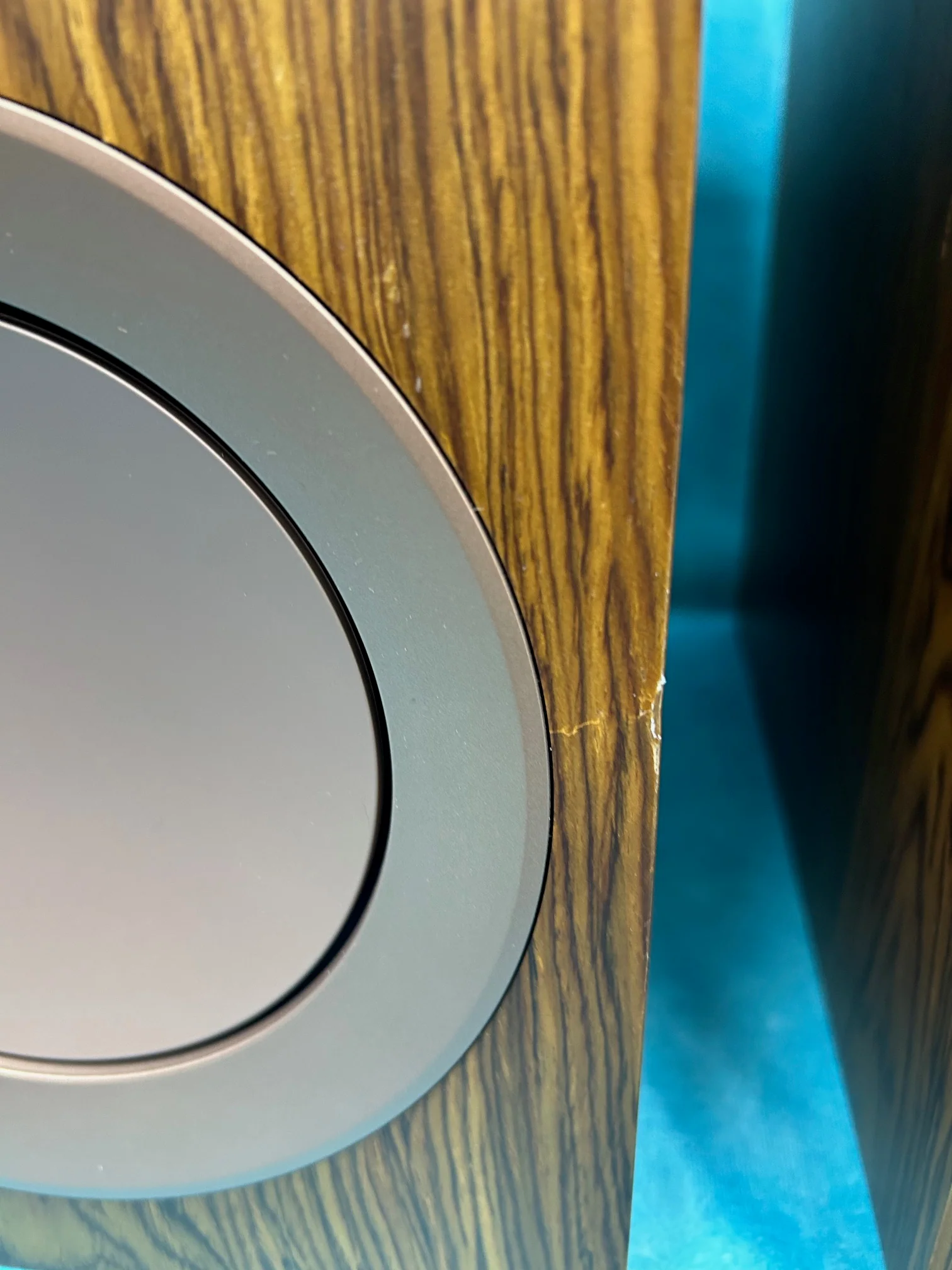 KEF OPEN BOX R3 Meta Bookshelf Speakers - Walnut - Pair - B Grade - Image 3