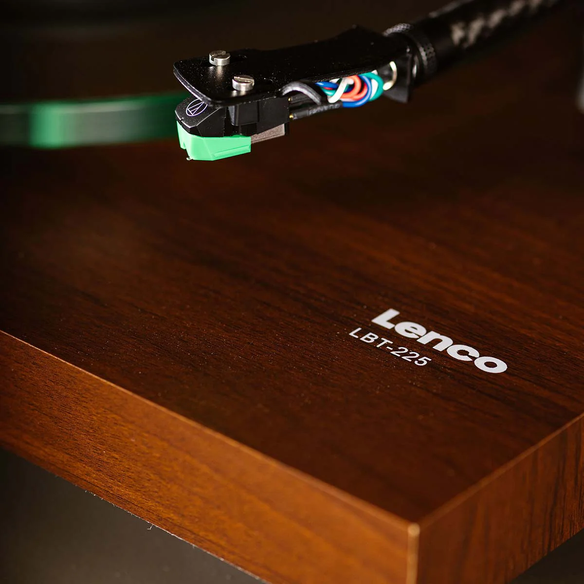 Lenco LBT-225 Bluetooth Turntable w/ Glass Platter and AT-VM95E Cartridge - Image 11