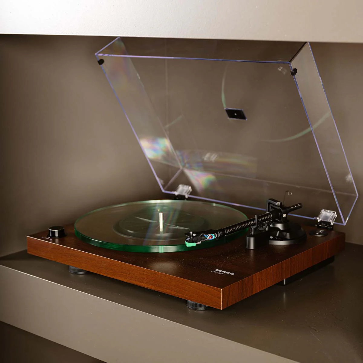 Lenco LBT-225 Bluetooth Turntable w/ Glass Platter and AT-VM95E Cartridge - Image 13