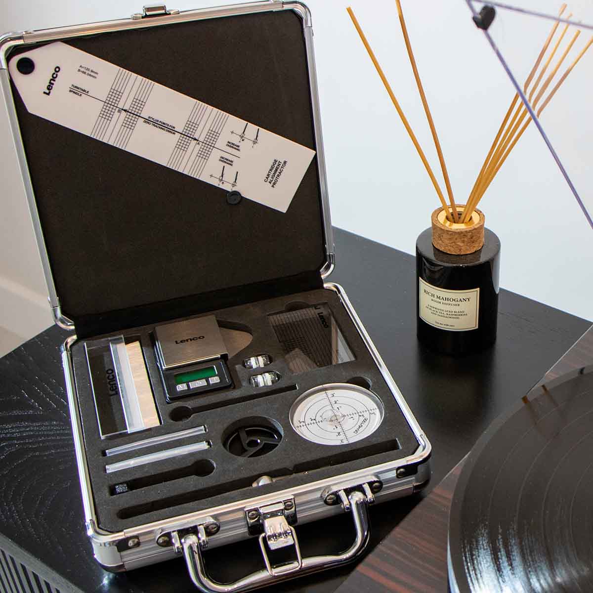 Lenco TTA-12IN1PRO Professional 12-in-1 Turntable Setup and Record Cleaning Kit - Image 18