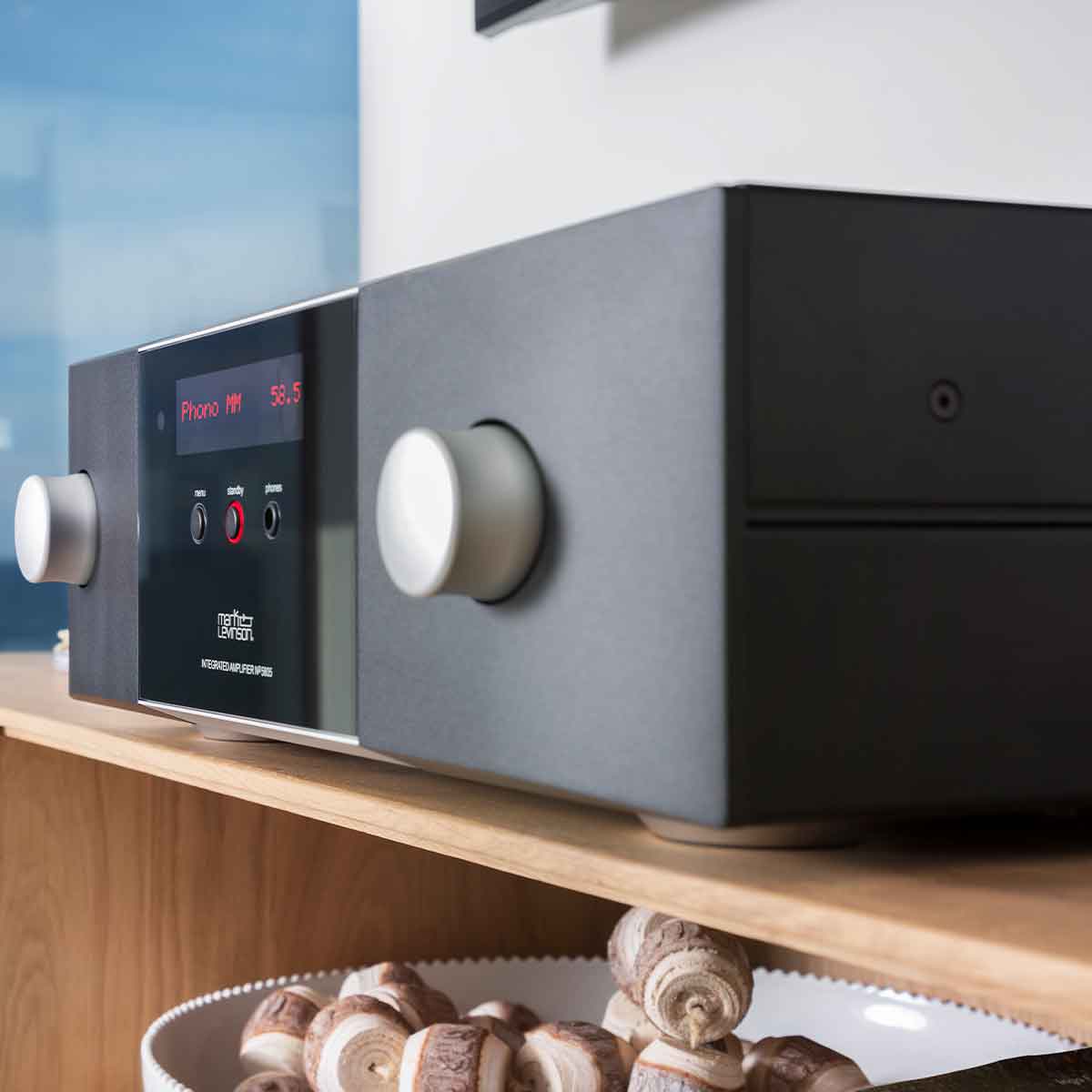 Mark Levinson No. 5805 Integrated Amplifier - Image 8