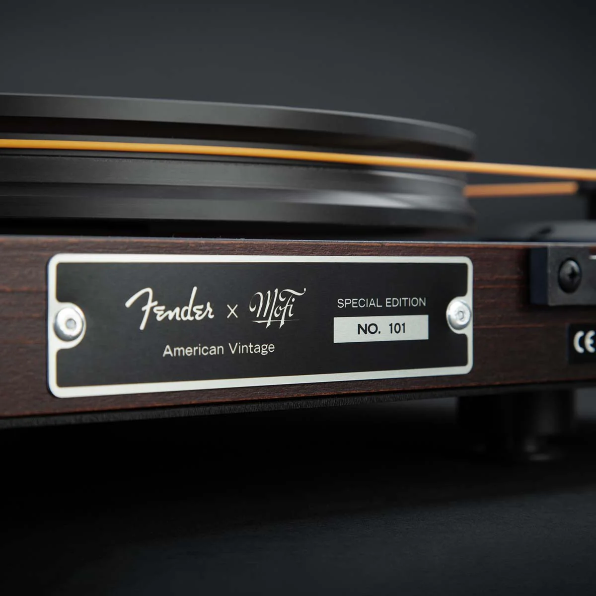 MoFi Electronics x Fender American Vintage Turntable - Image 11