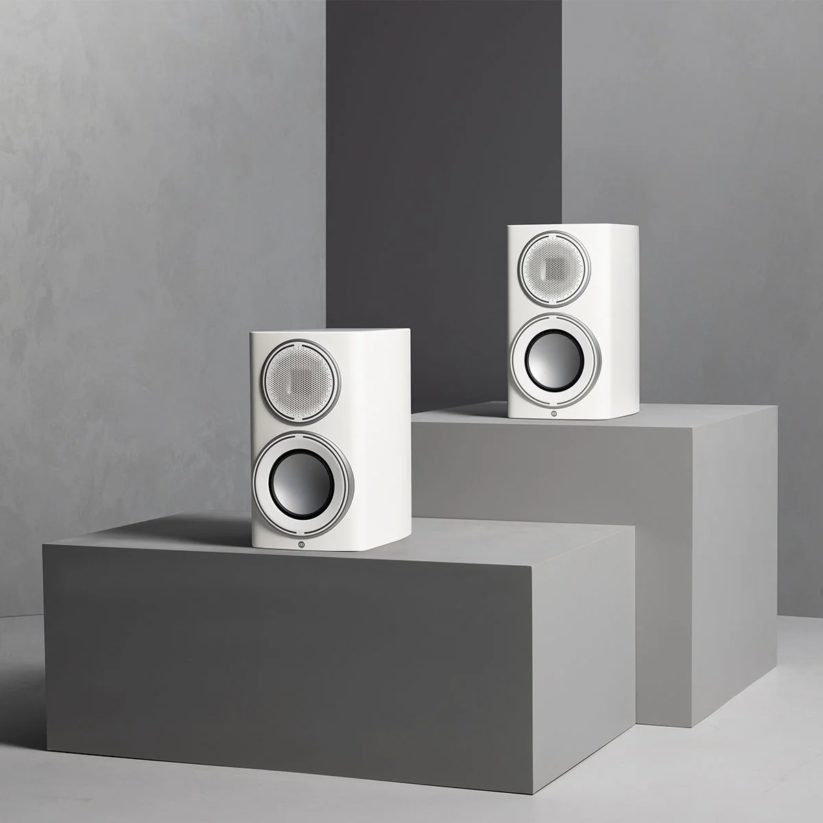 Monitor Audio Platinum 100 3G Bookshelf Loudspeaker - Pair - Image 8