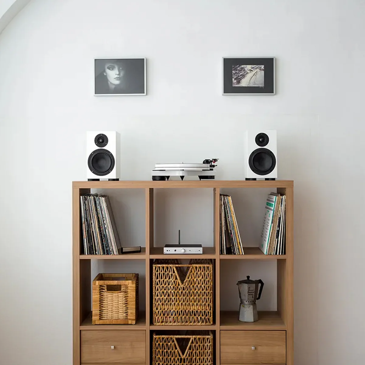 Pro-Ject RPM 1 Carbon Turntable - Image 12
