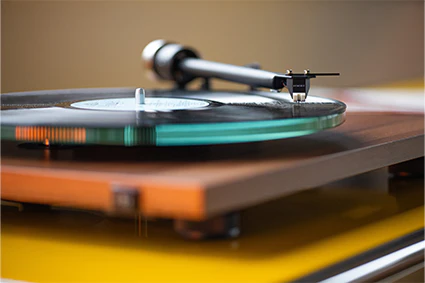 Pro-Ject T2 Hi-Fi Turntable - Image 9
