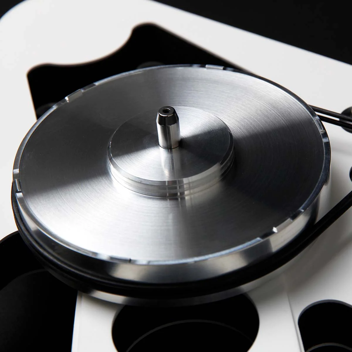 Rega Planar 10 Turntable - Image 19