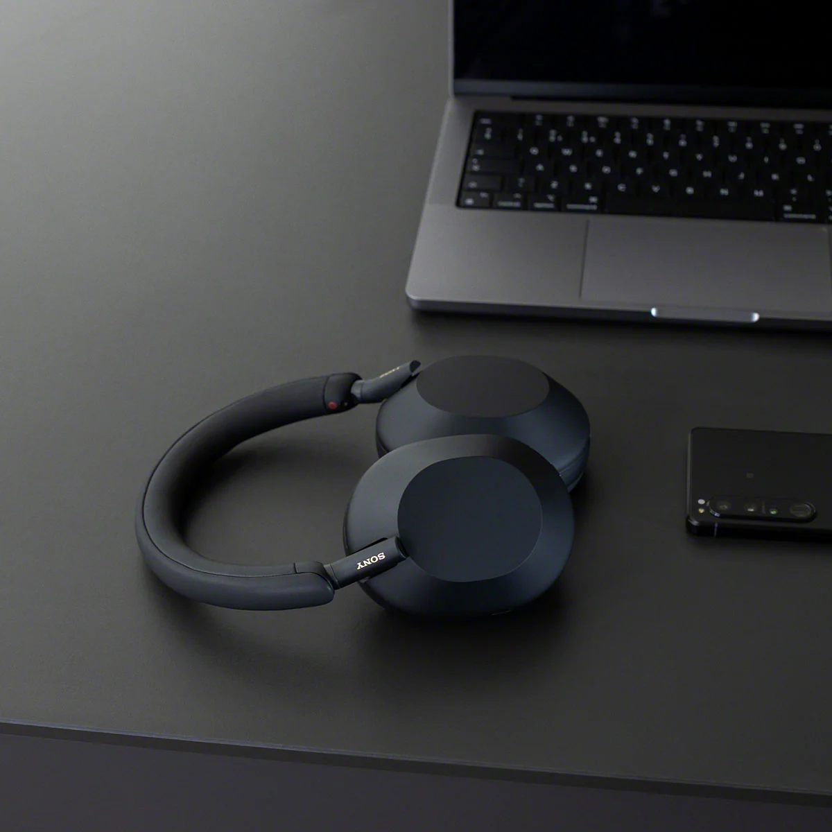 Sony WH-1000XM5 Wireless Over-Ear Headphones - Image 10