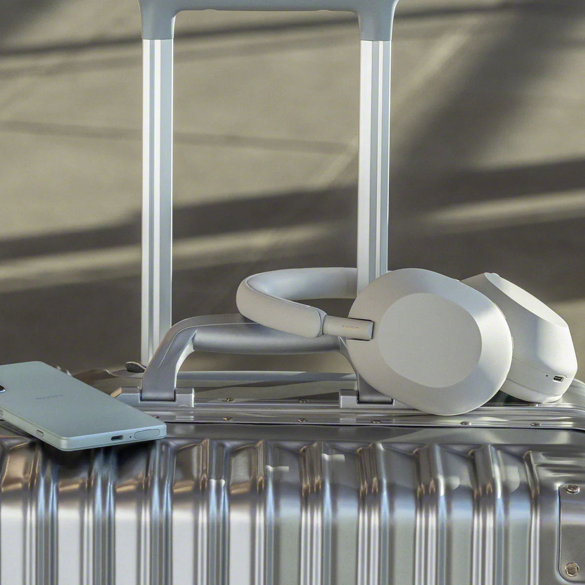 Sony WH-1000XM5 Wireless Over-Ear Headphones - Image 27