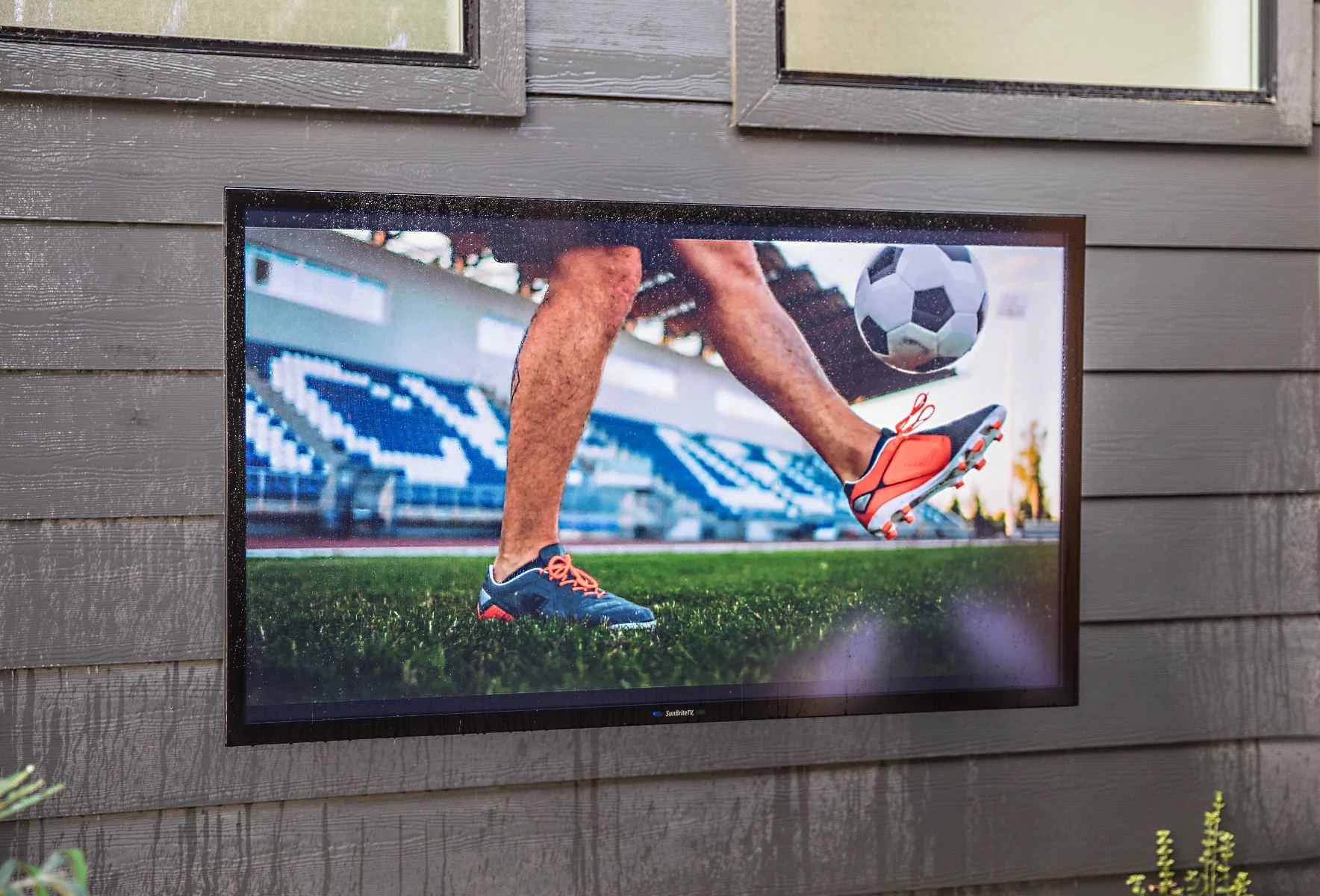 Sunbrite Pro 2 Full Sun Outdoor 4K HDR LED TV - Image 6