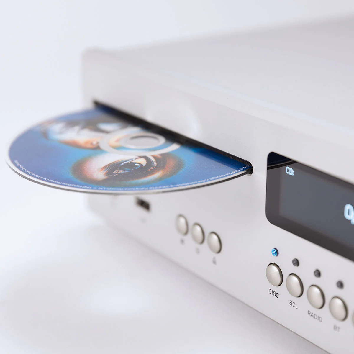 T+A MP 200 G3 Multi-Source Streamer and CD-Player - Image 4