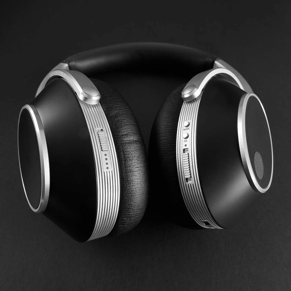 T+A OPEN BOX Solitaire T High Performance Dynamic Headphones - Black - A Grade - Image 3