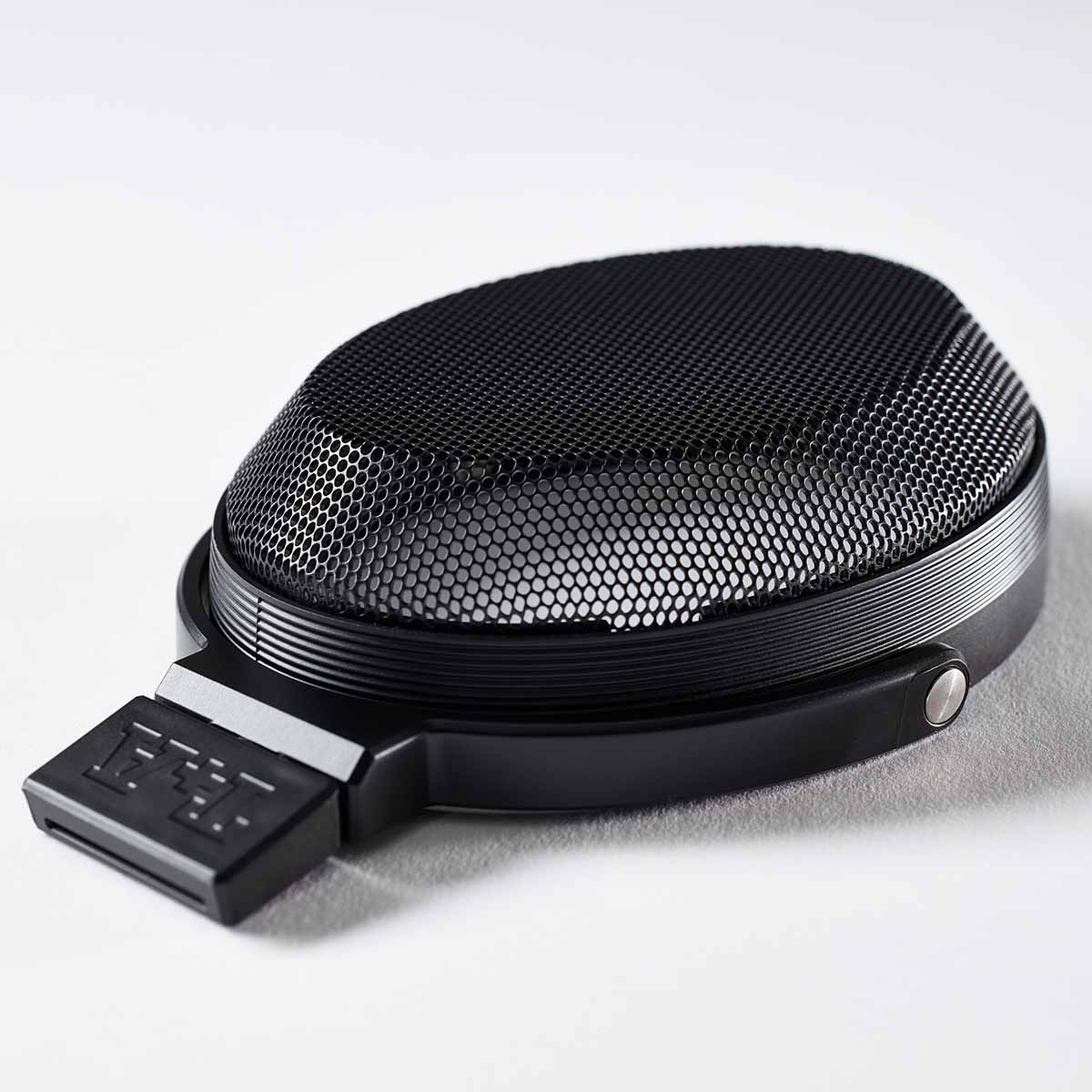 T+A Solitaire P-SE High Performance open-back Planar Magnetostatic Headphones - Image 6