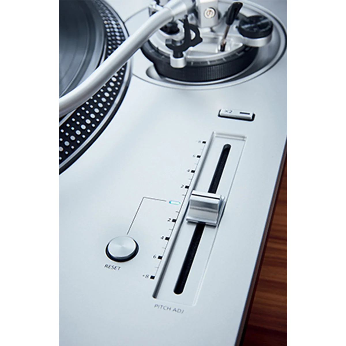Technics SL-1200GR Single Rotor Coreless Turntable - Image 7